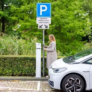 Qwello openbare laadpaal 9